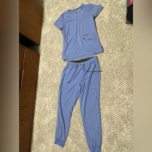 Scrubs and Beyond scrub set. Size extra small.